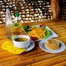 Robalo en salsa de camaron